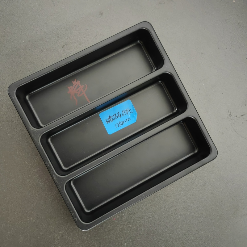 Wholesale 3-grid chocolate plastic black vacuum formed chocolate bar vacuum formed tray